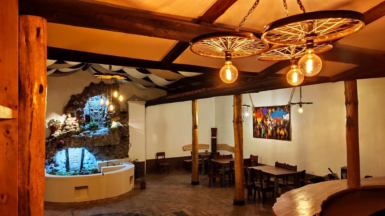 Hostal Yakumama 쿠엔카 외부 사진